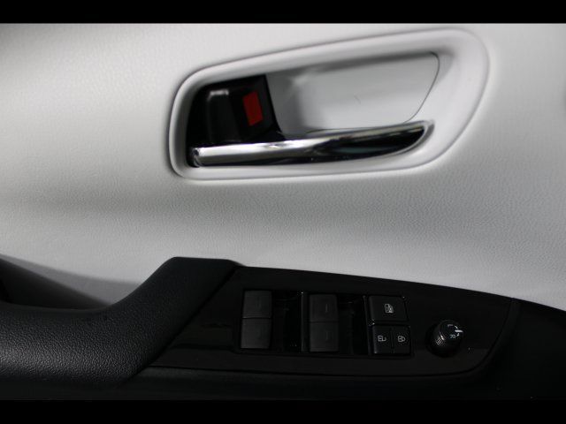 Used 2019 Toyota Prius LE FWD image 17