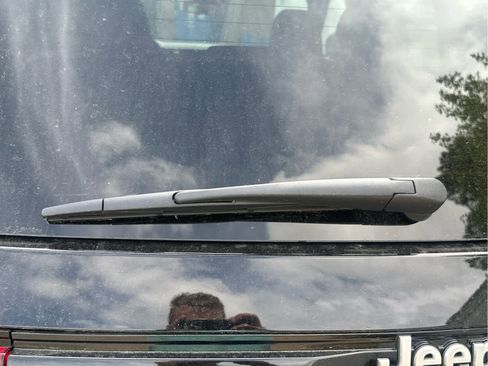 New 2025 Jeep Grand Cherokee Limited w/ Luxury Tech Group II image 25