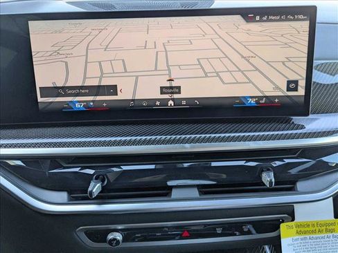 Used 2025 BMW X7 M60i w/ Climate Comfort Package image 11