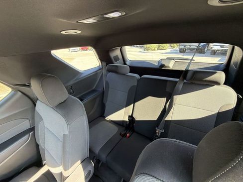 Certified 2023 Chevrolet Traverse LT image 12