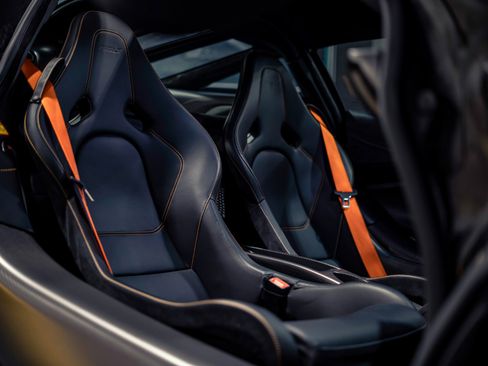 Used 2021 McLaren 765LT RWD image 2