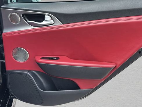 Used 2018 Kia Stinger GT2 AWD/4WD image 14