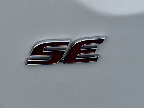 Used 2021 Toyota Corolla SE image 29