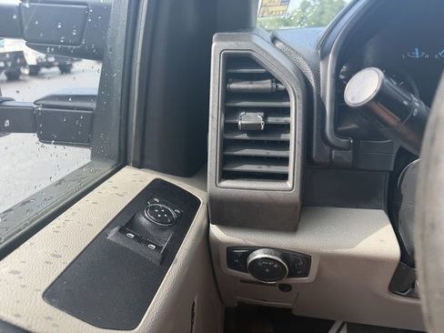 Used 2018 Ford F250 XL w/ Power Equipment Group RWD image 15