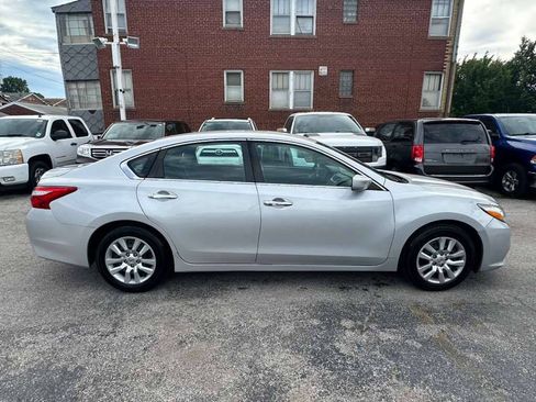 Used 2017 Nissan Altima 2.5 S w/ Power Driver Seat Package FWD image 7