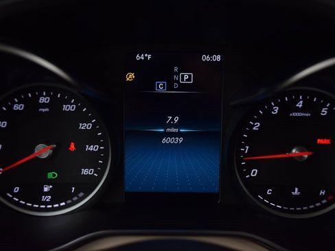 Used 2021 Mercedes-Benz GLC 300 image 25