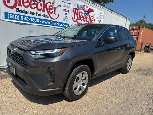 Used 2023 Toyota RAV4 LE FWD image 6