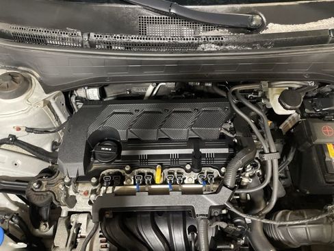 Certified 2023 Hyundai Venue SEL image 36