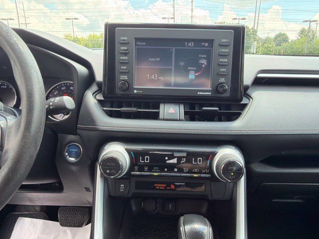 Used 2022 Toyota RAV4 XLE AWD/4WD image 17