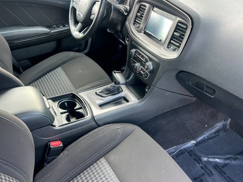 Used 2023 Dodge Charger SXT w/ Blacktop Package image 32