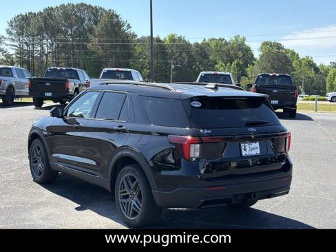 New 2026 Ford Explorer ST-Line w/ ST-Line Street Pack AWD/4WD image 5