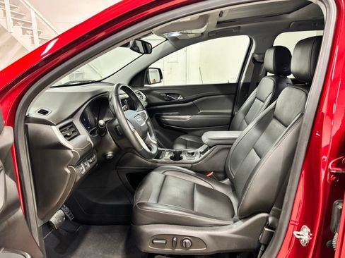 Used 2023 GMC Acadia SLT w/ Elevation Edition FWD image 16