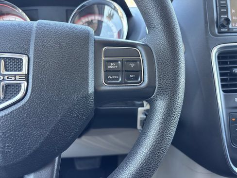 Used 2019 Dodge Grand Caravan SE w/ UConnect Hands-Free Group FWD image 26
