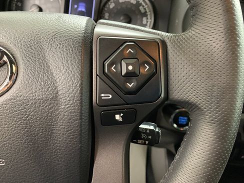 Used 2016 Toyota Tacoma TRD Sport w/ Premium & Technology Package AWD/4WD image 22