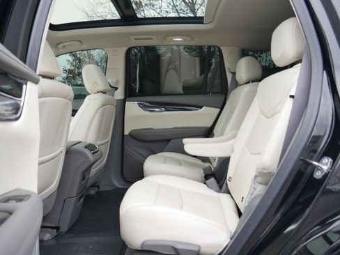 Certified 2022 Cadillac XT6 Premium Luxury w/ Technology Package image 16