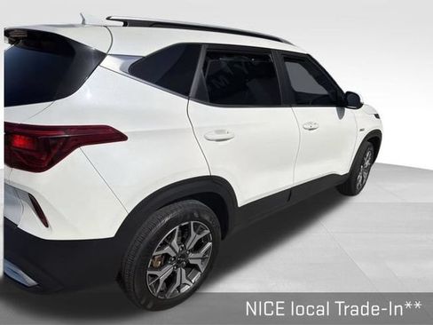 Used 2023 Kia Seltos EX AWD/4WD image 5