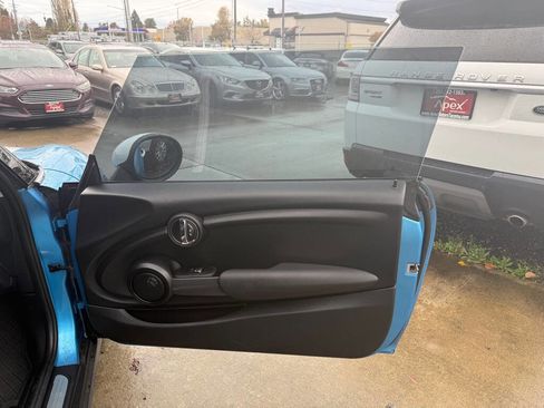 Used 2016 MINI Cooper 2-Door Hardtop image 17