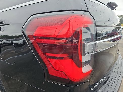 Used 2024 Ford Expedition Max Limited image 39