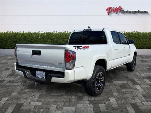 Used 2023 Toyota Tacoma TRD Sport AWD/4WD image 5