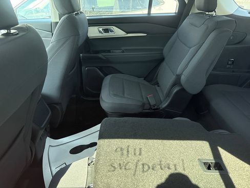 Used 2026 Ford Explorer Active RWD image 10