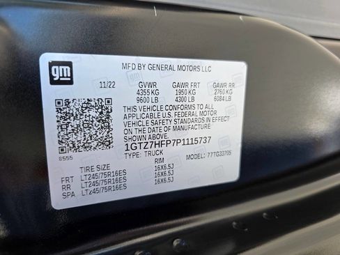 Used 2023 GMC Savana 3500 Extended w/ Driver Convenience Package image 26