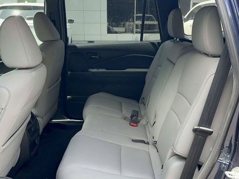Used 2023 Honda Passport EX-L image 12