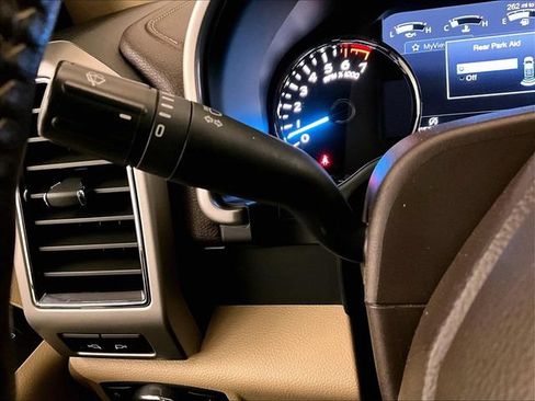 Used 2018 Ford F150 Lariat AWD/4WD image 30