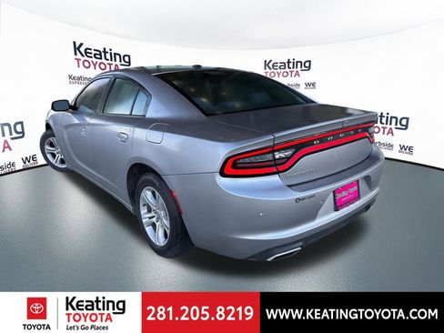 Used 2018 Dodge Charger SXT image 5