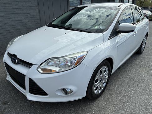 Used 2012 Ford Focus SE image 1