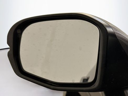 Used 2023 Honda HR-V LX image 16