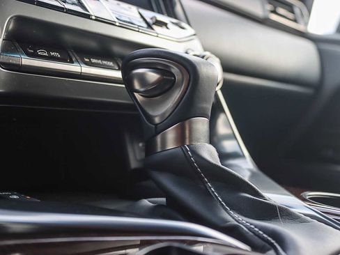 Used 2023 Lexus LX 600 4WD w/ Ultra Luxury Package image 20