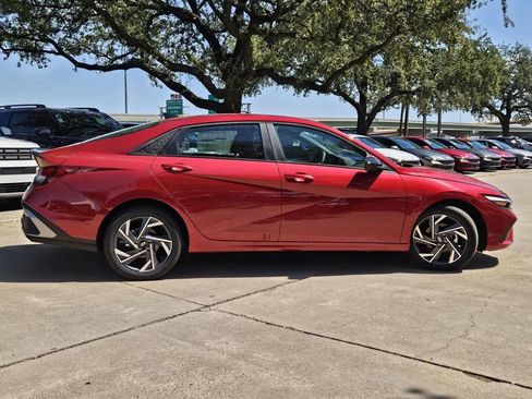 New 2025 Hyundai Elantra Sport image 6