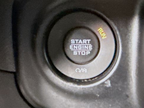 Used 2021 Jeep Gladiator Sport AWD/4WD image 21