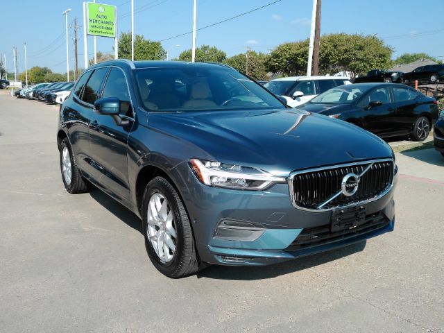 Used 2019 Volvo XC60 T5 Momentum w/ Premium Package FWD image 4
