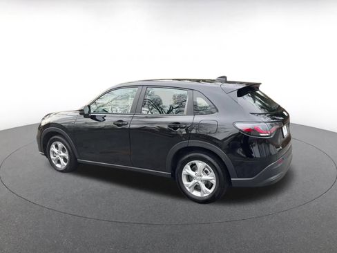 Used 2025 Honda HR-V LX image 9