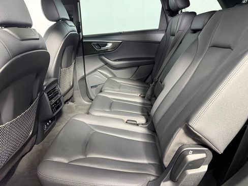 Used 2020 Audi Q7 2.0T Premium Plus w/ Premium Plus Package AWD/4WD image 28