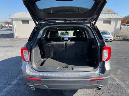 Used 2022 Ford Explorer XLT w/ Equipment Group 202A image 27