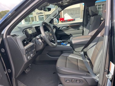 New 2026 Chevrolet Suburban High Country image 19