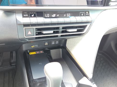 Certified 2026 Toyota Camry XLE FWD image 22