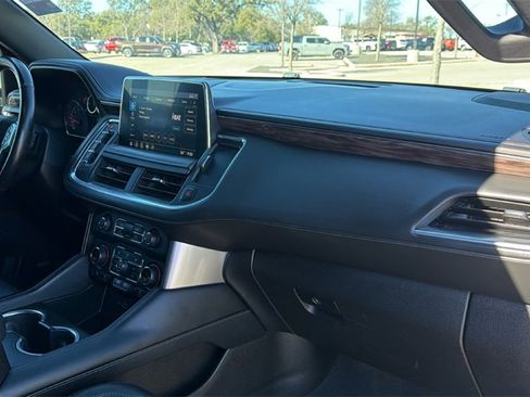 Used 2021 Chevrolet Suburban LT w/ LT Signature Package image 41