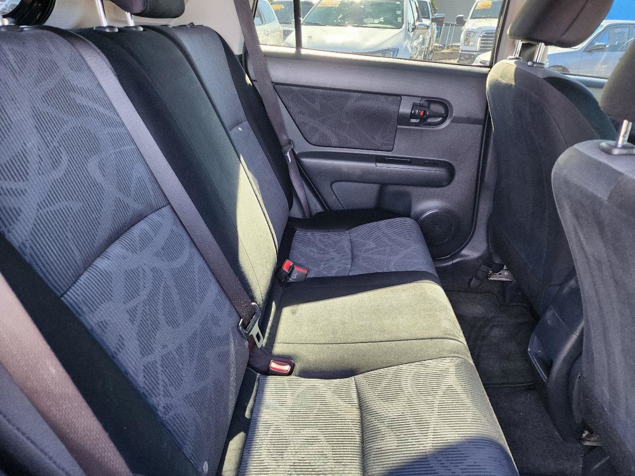 Used 2011 Scion xB FWD image 22