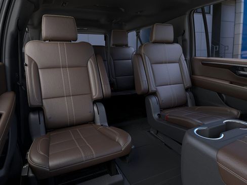 New 2026 Chevrolet Suburban High Country AWD/4WD image 31