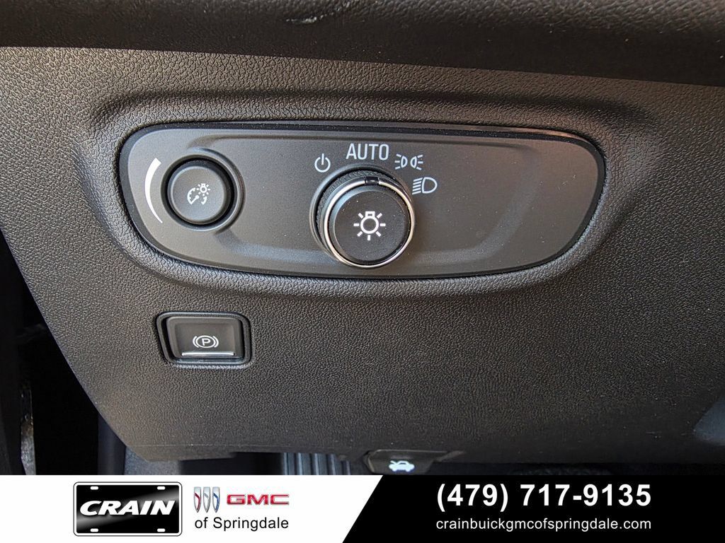 Used 2024 GMC Terrain SLE FWD image 13