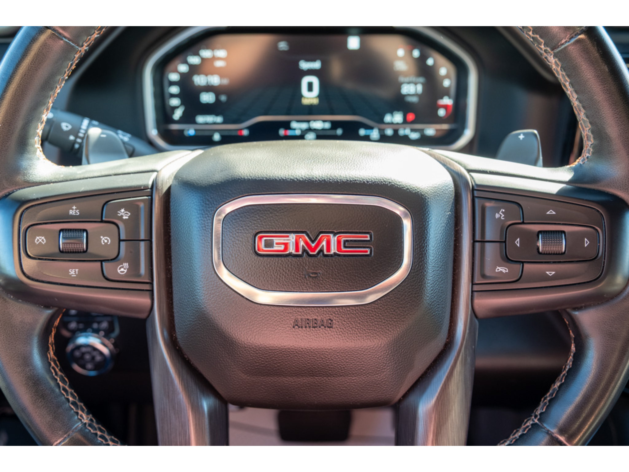 Used 2023 GMC Sierra 1500 AT4 w/ AT4 Premium Package AWD/4WD image 17