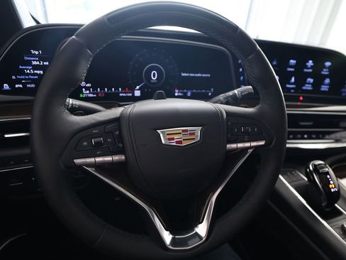 Used 2024 Cadillac Escalade ESV Premium Luxury Platinum w/ Heavy-Duty Trailer Package AWD/4WD image 21