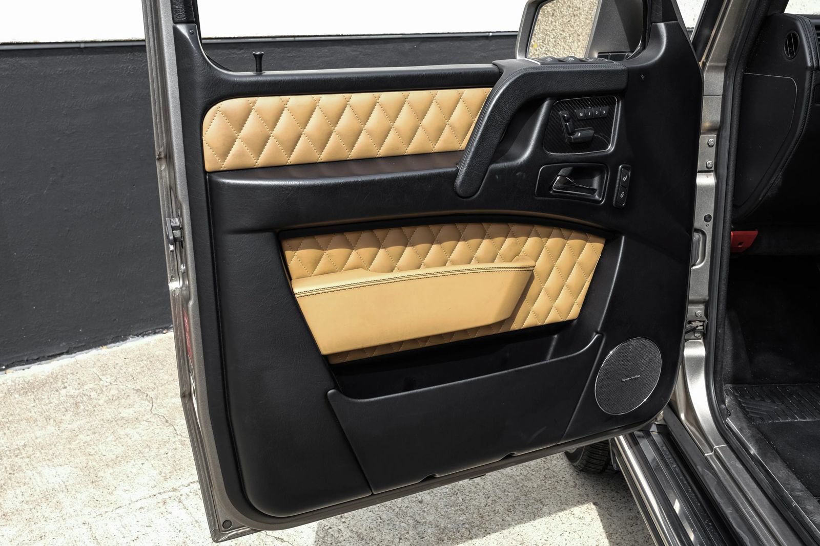 Used 2016 Mercedes-Benz G 65 AMG 4MATIC image 45