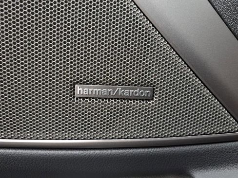 New 2025 BMW 330i xDrive Sedan w/ Premium Package image 18