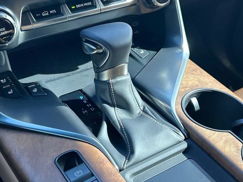 Used 2025 Lexus LX 600 4WD w/ Accessory Package (2T) image 23