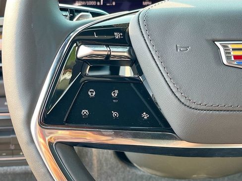 New 2026 Cadillac Escalade Platinum Sport w/ LPO, ONYX Package AWD/4WD image 18