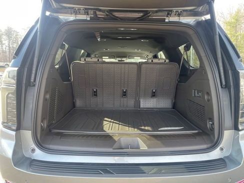 Used 2026 Chevrolet Suburban LT w/ Comfort Package image 25